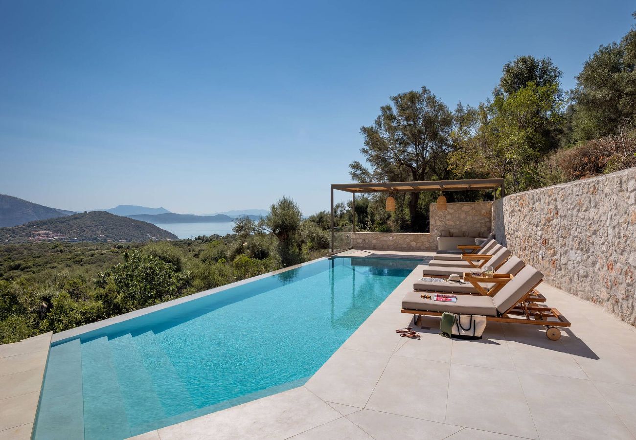 House in Sivota - VILLA EPTANISA