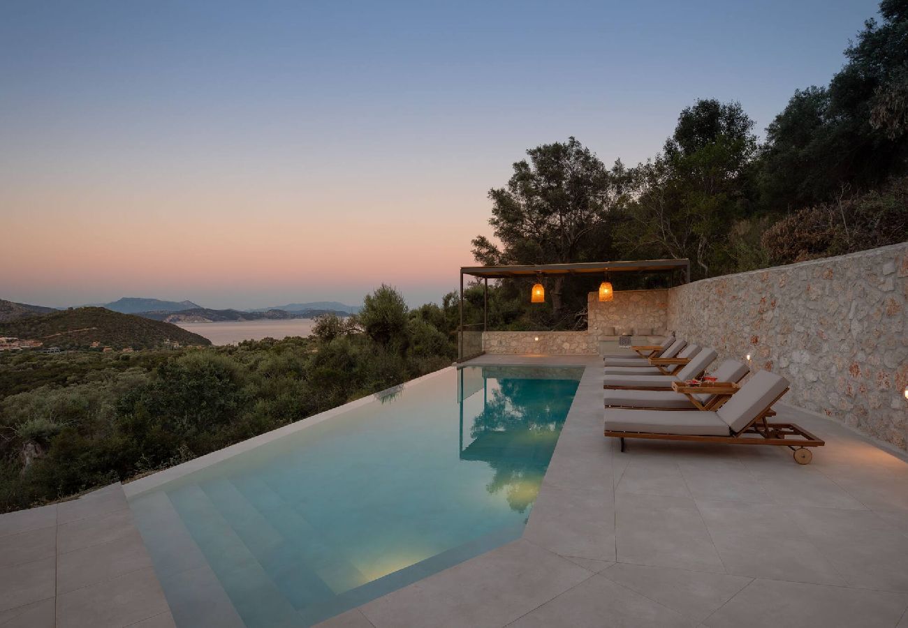 House in Sivota - VILLA EPTANISA