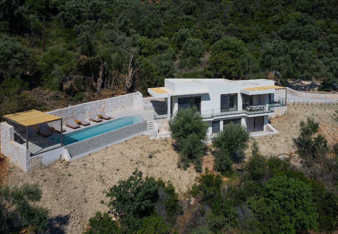 House in Sivota - VILLA EPTANISA