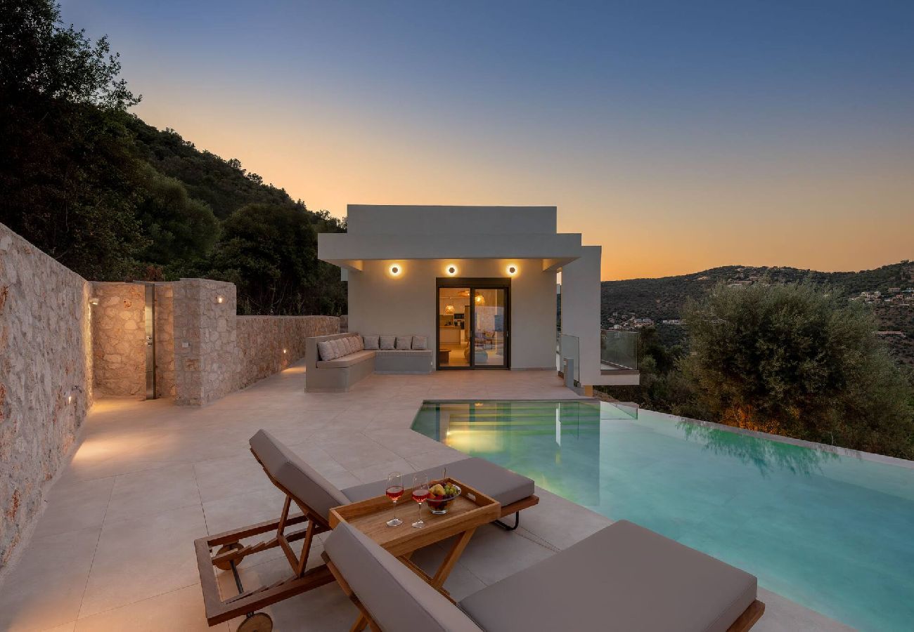 House in Sivota - VILLA EPTANISA