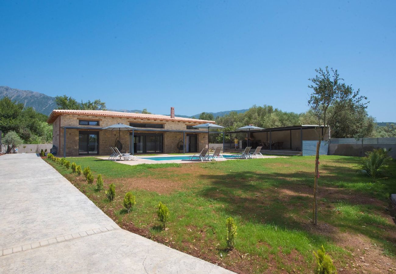 House in Vasiliki - VILLA OLIA