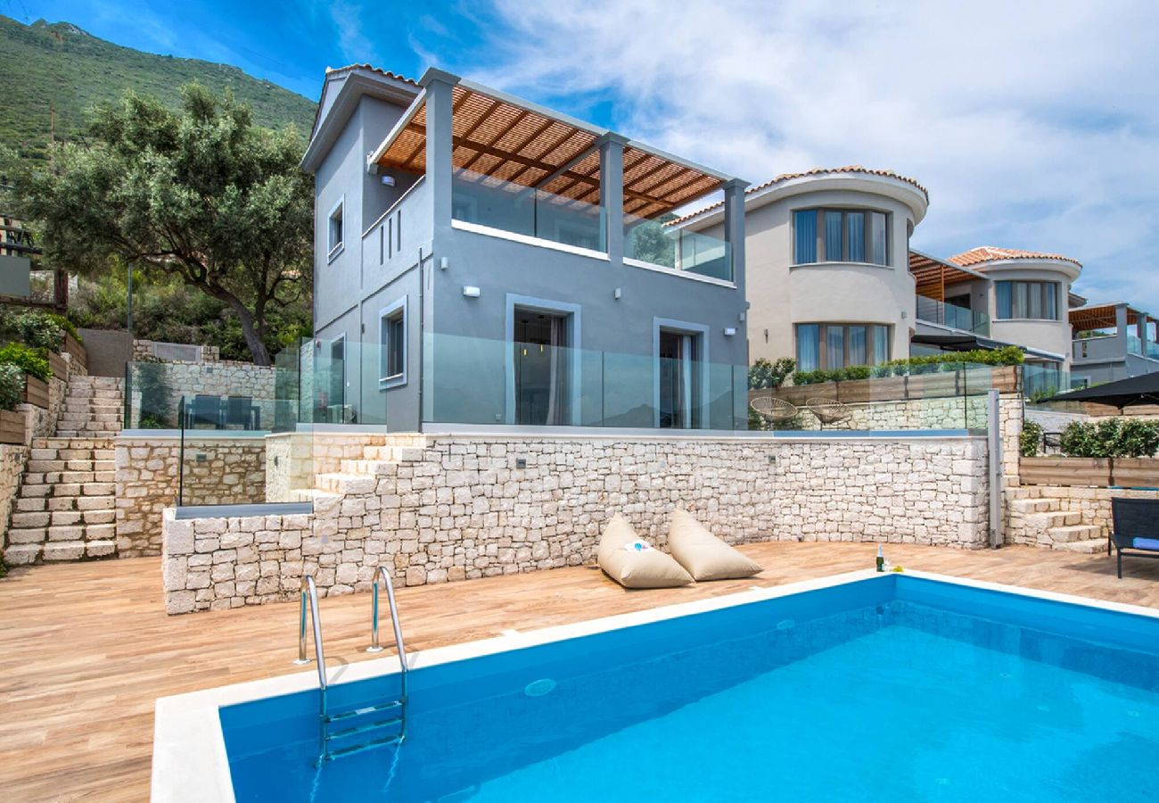 Villa in Vasiliki - DRAKATOS VILLA IRENE (1)