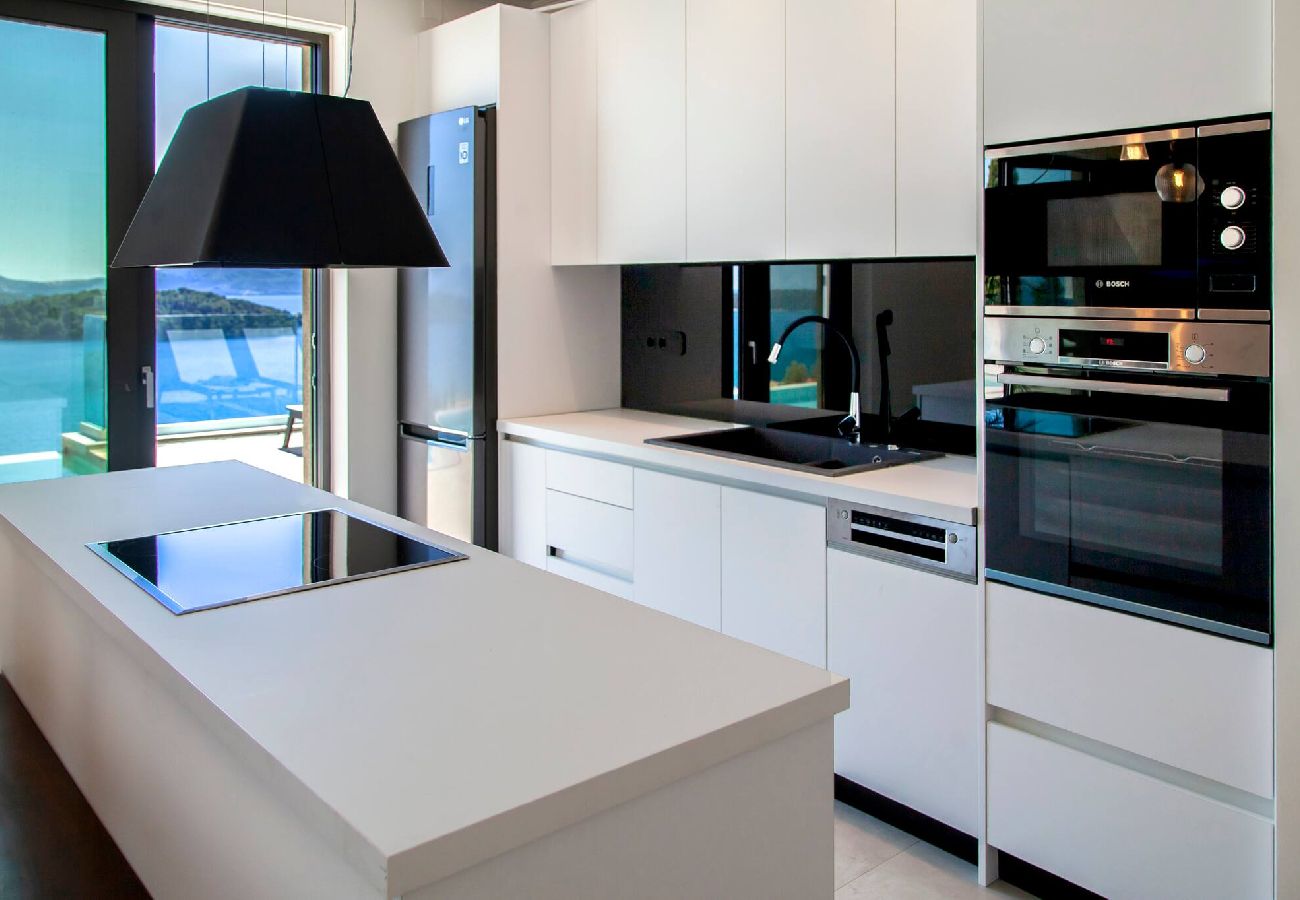 House in Perigiali - SMIRTIES VILLA PASITHEA (4BED)