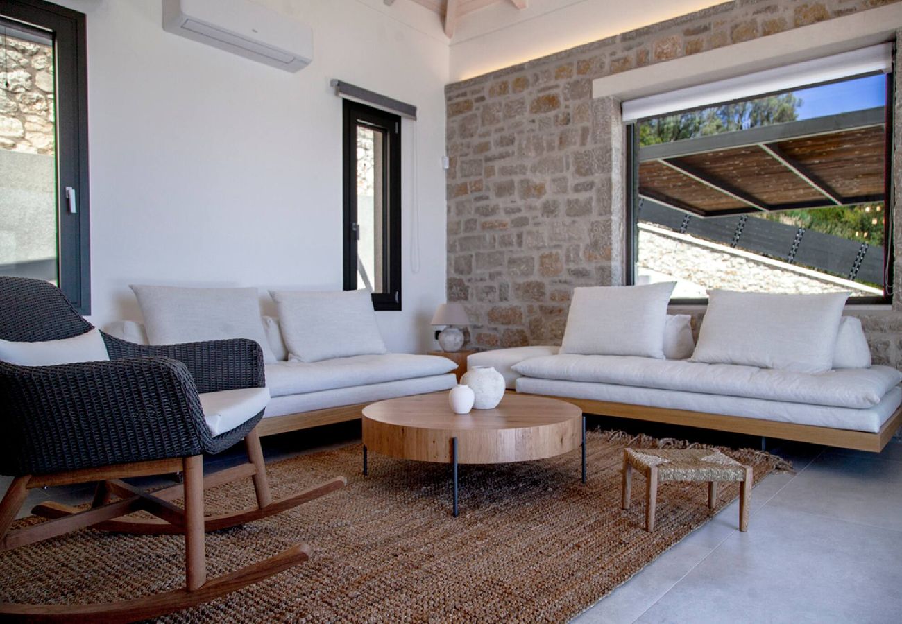 House in Perigiali - SMIRTIES VILLA PASITHEA (4BED)