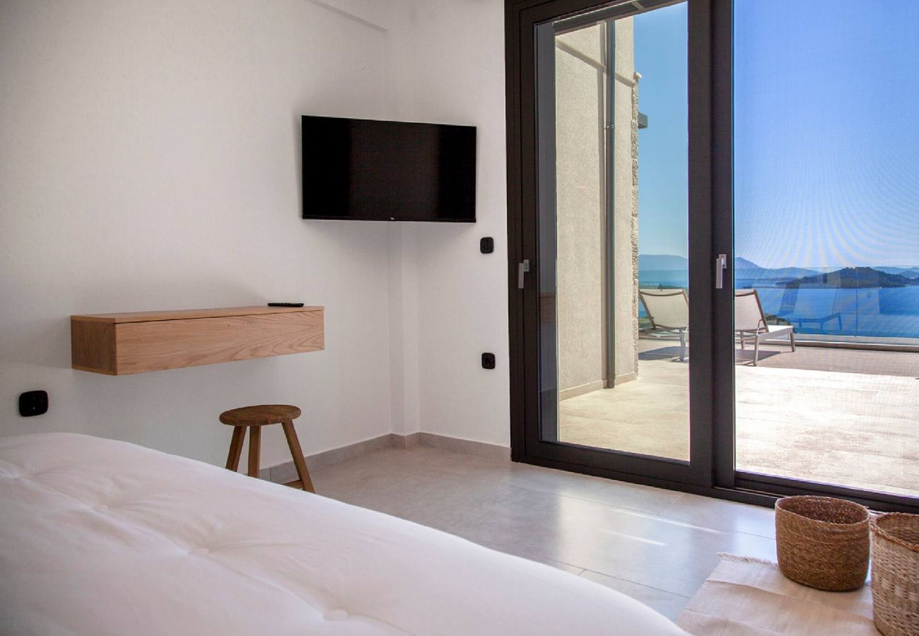 House in Perigiali - SMIRTIES VILLA PASITHEA (4BED)