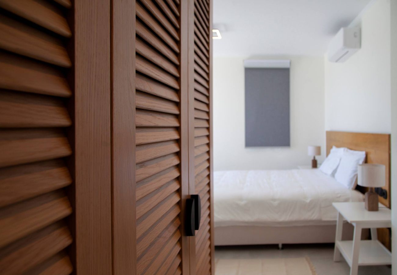 House in Perigiali - SMIRTIES VILLA PASITHEA (4BED)