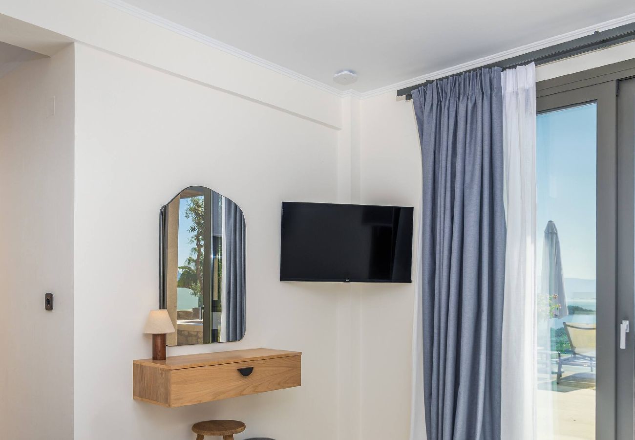 House in Perigiali - SMIRTIES VILLA PASITHEA (4BED)