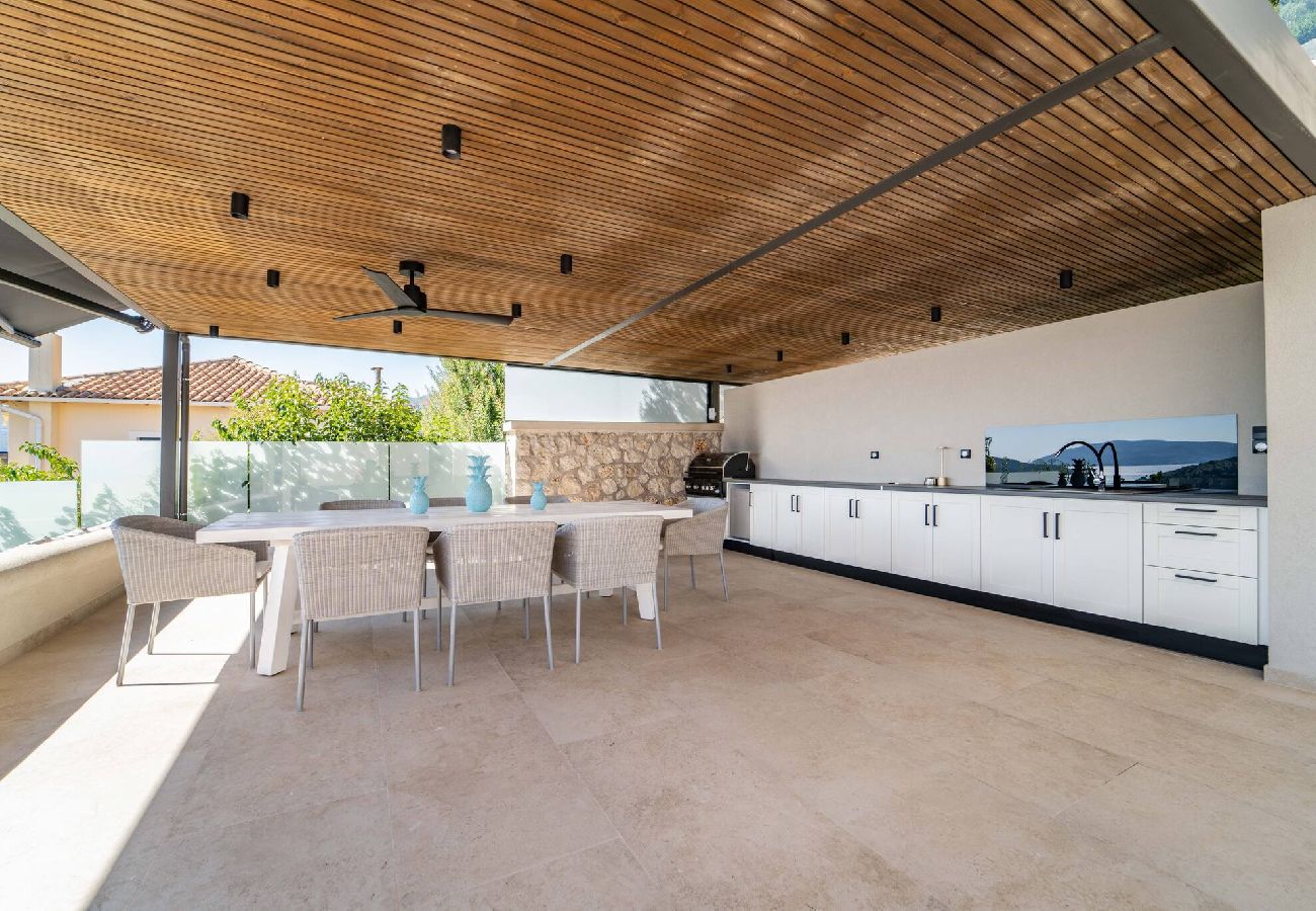 House in Perigiali - SMIRTIES VILLA PASITHEA (4BED)