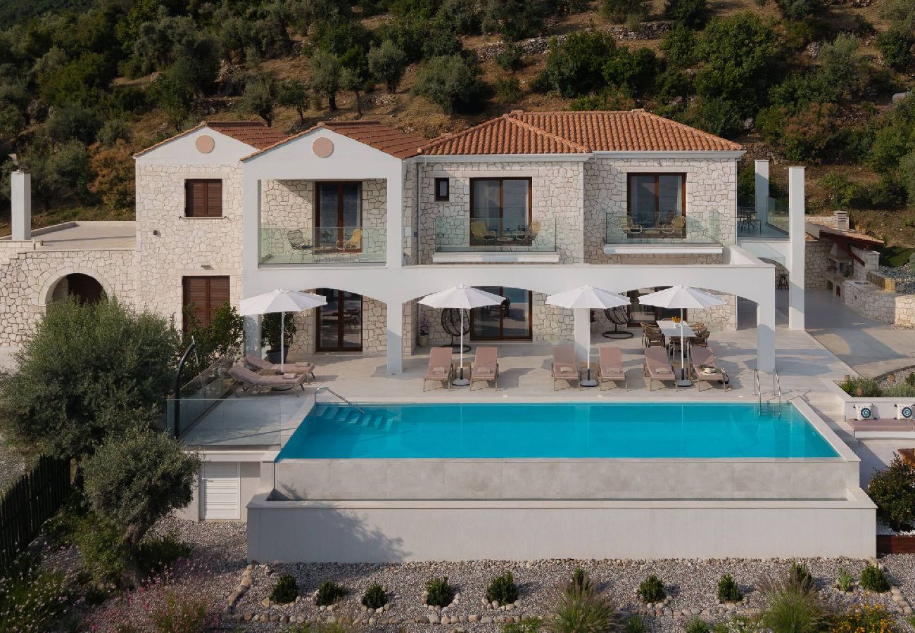 House in Lefkada - VILLA UNIQUE