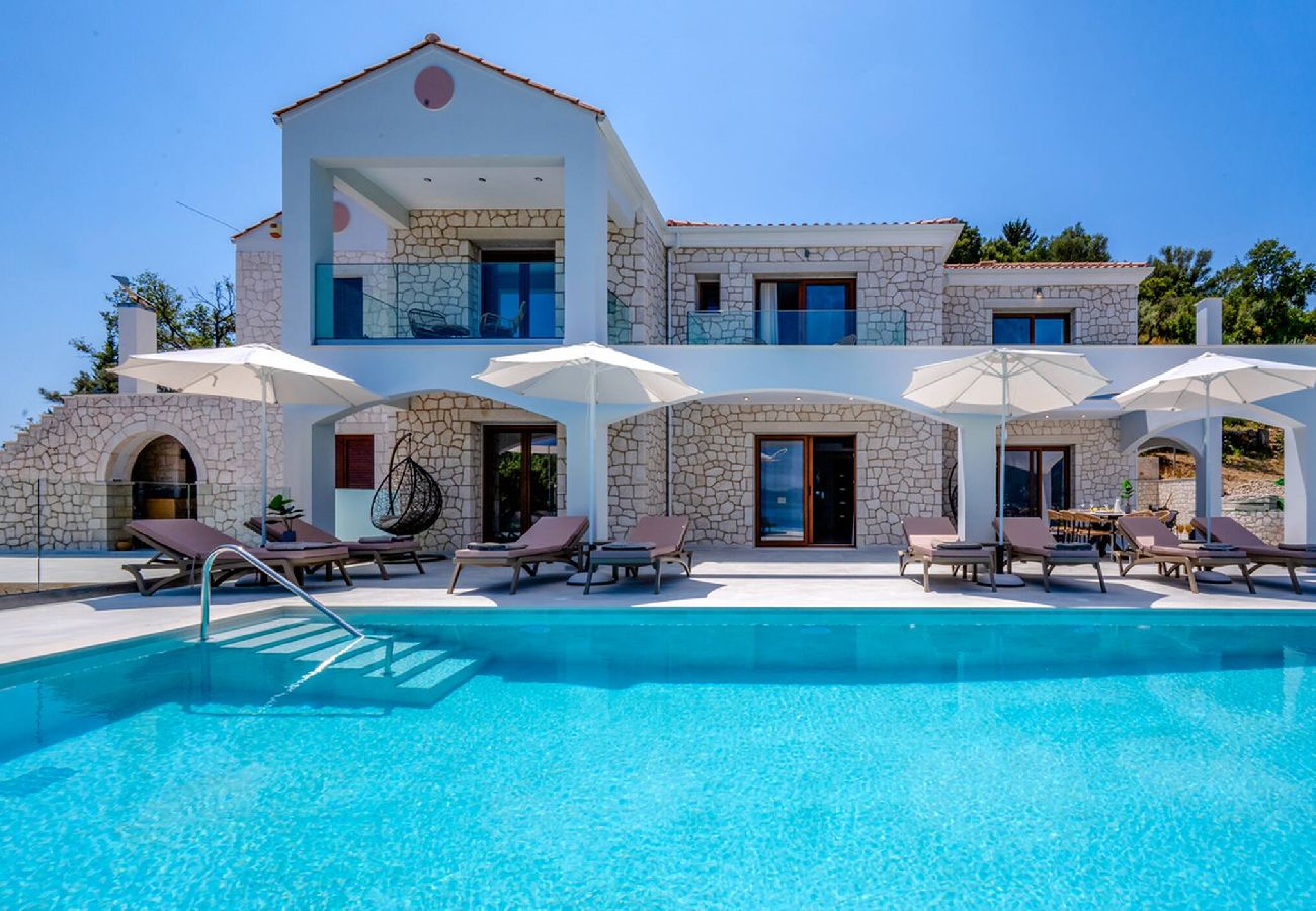 House in Lefkada - VILLA UNIQUE