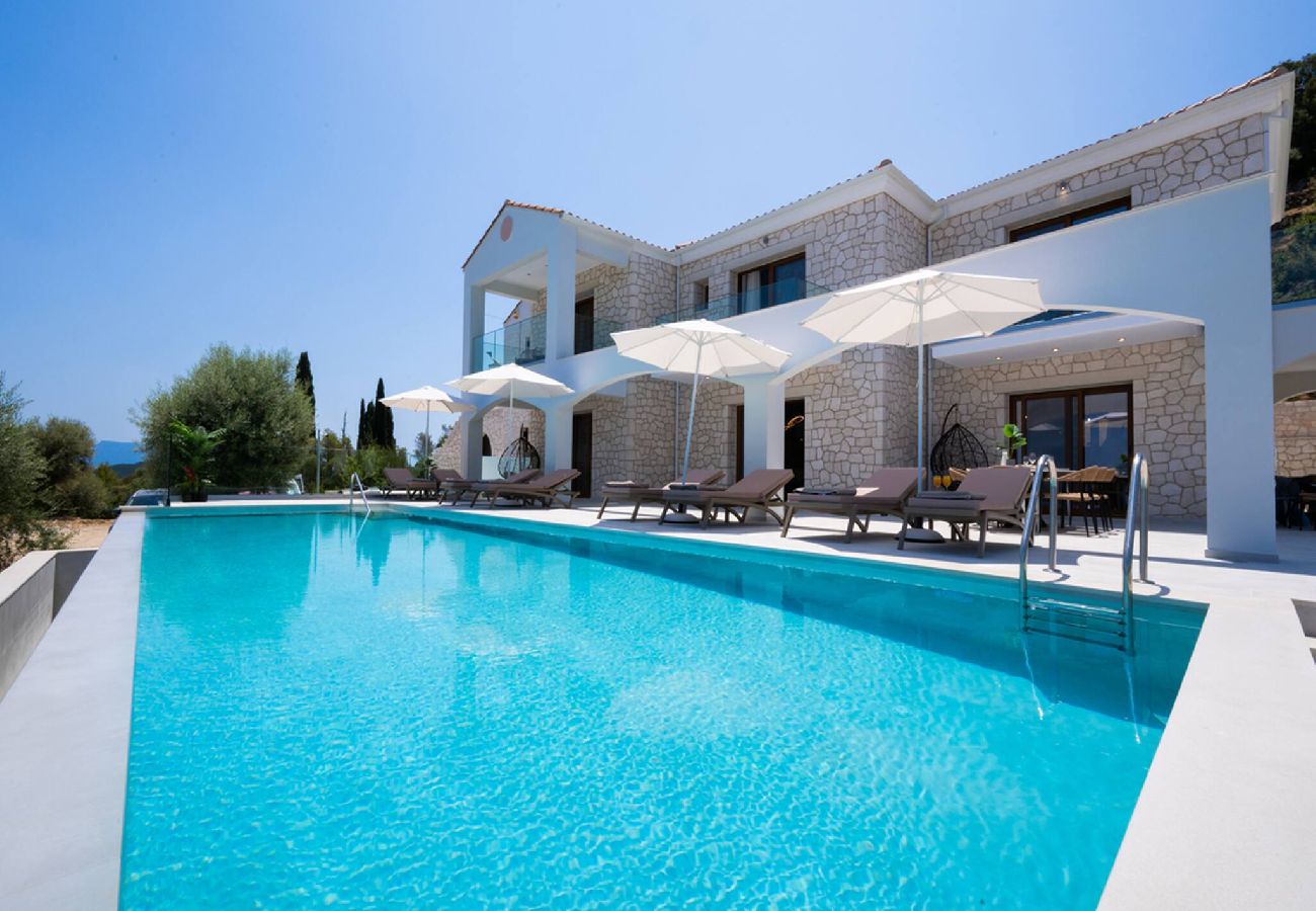 House in Lefkada - VILLA UNIQUE