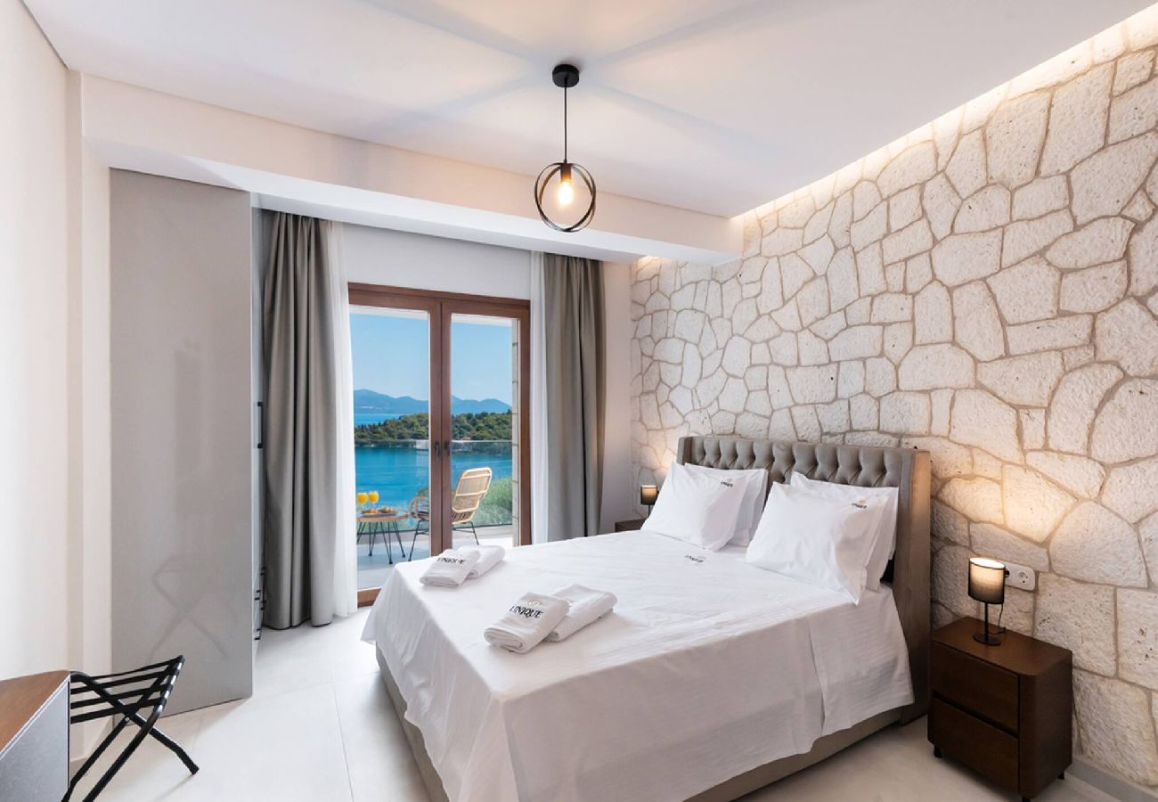 House in Lefkada - VILLA UNIQUE