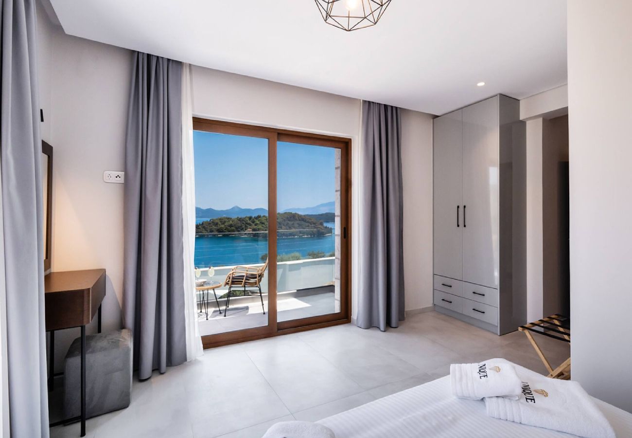 House in Lefkada - VILLA UNIQUE