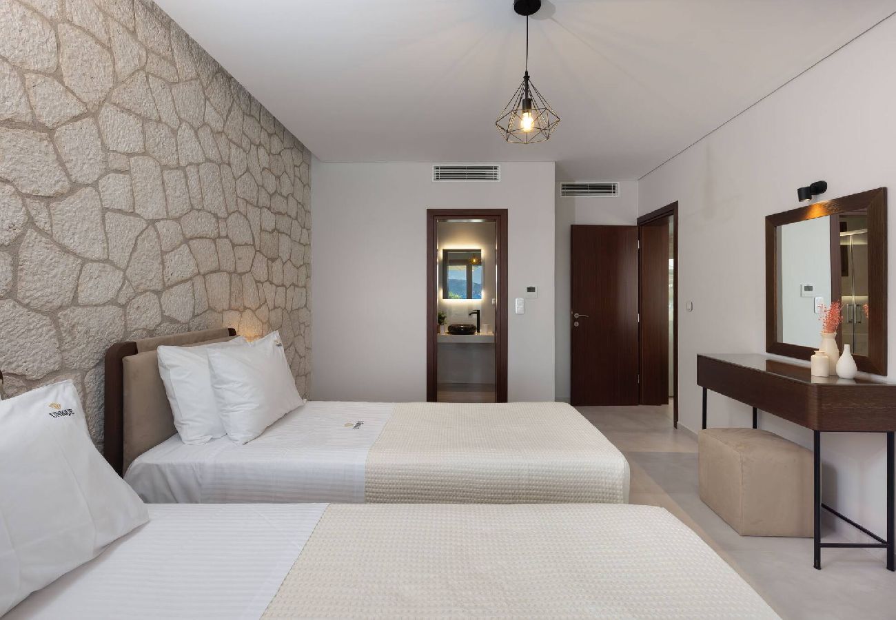 House in Lefkada - VILLA UNIQUE