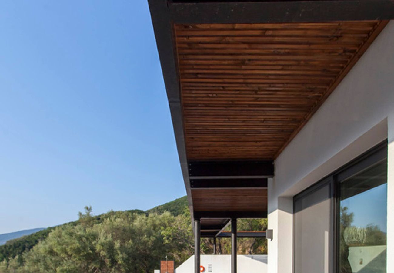 Villa in Lefkada - DESIMI VILLA THEIA