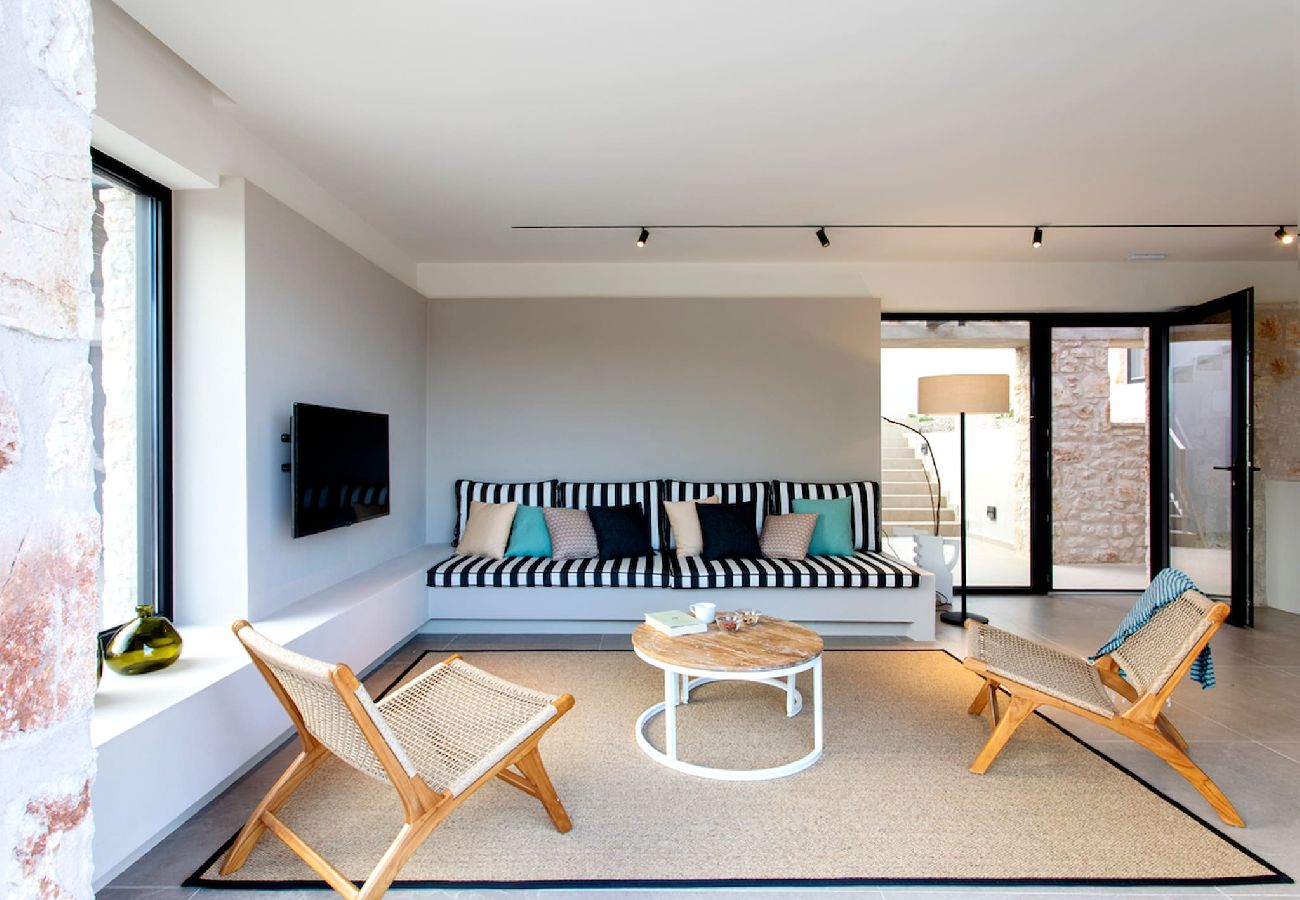 House in Amfilochia - THEROS BASIL (2 BED)