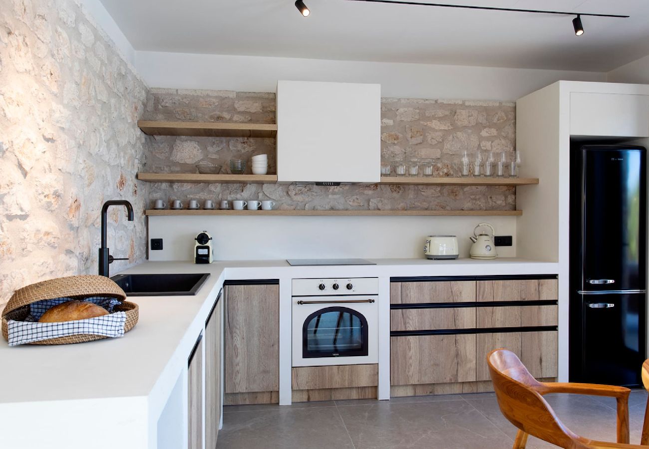 House in Amfilochia - THEROS BASIL (2 BED)