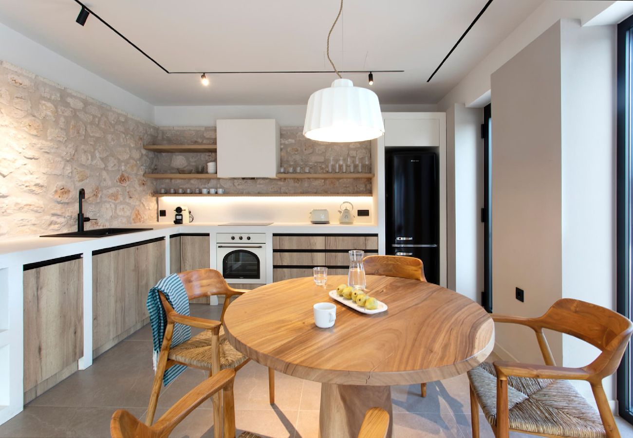 House in Amfilochia - THEROS BASIL (2 BED)