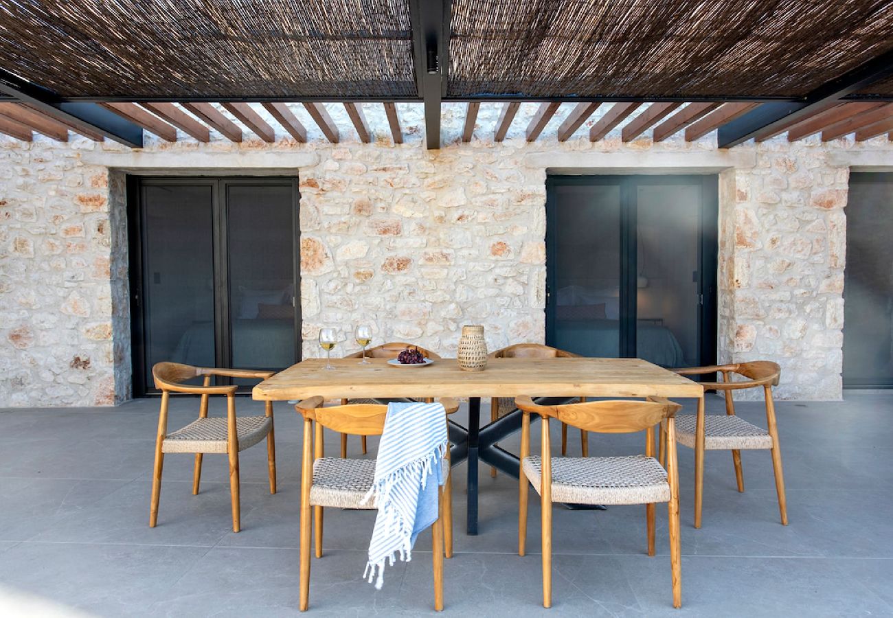 House in Amfilochia - THEROS BASIL (2 BED)