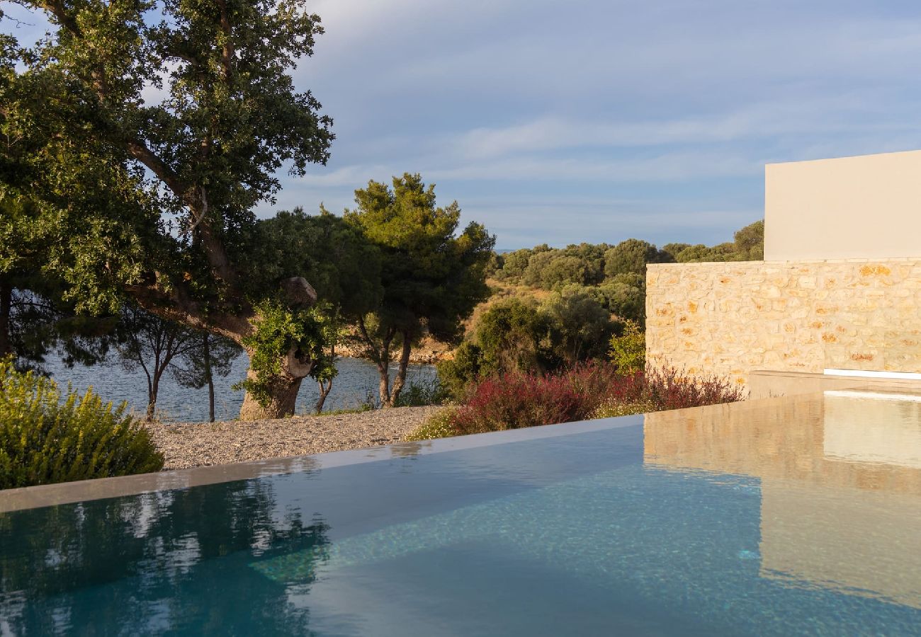 House in Amfilochia - THEROS BASIL (2 BED)