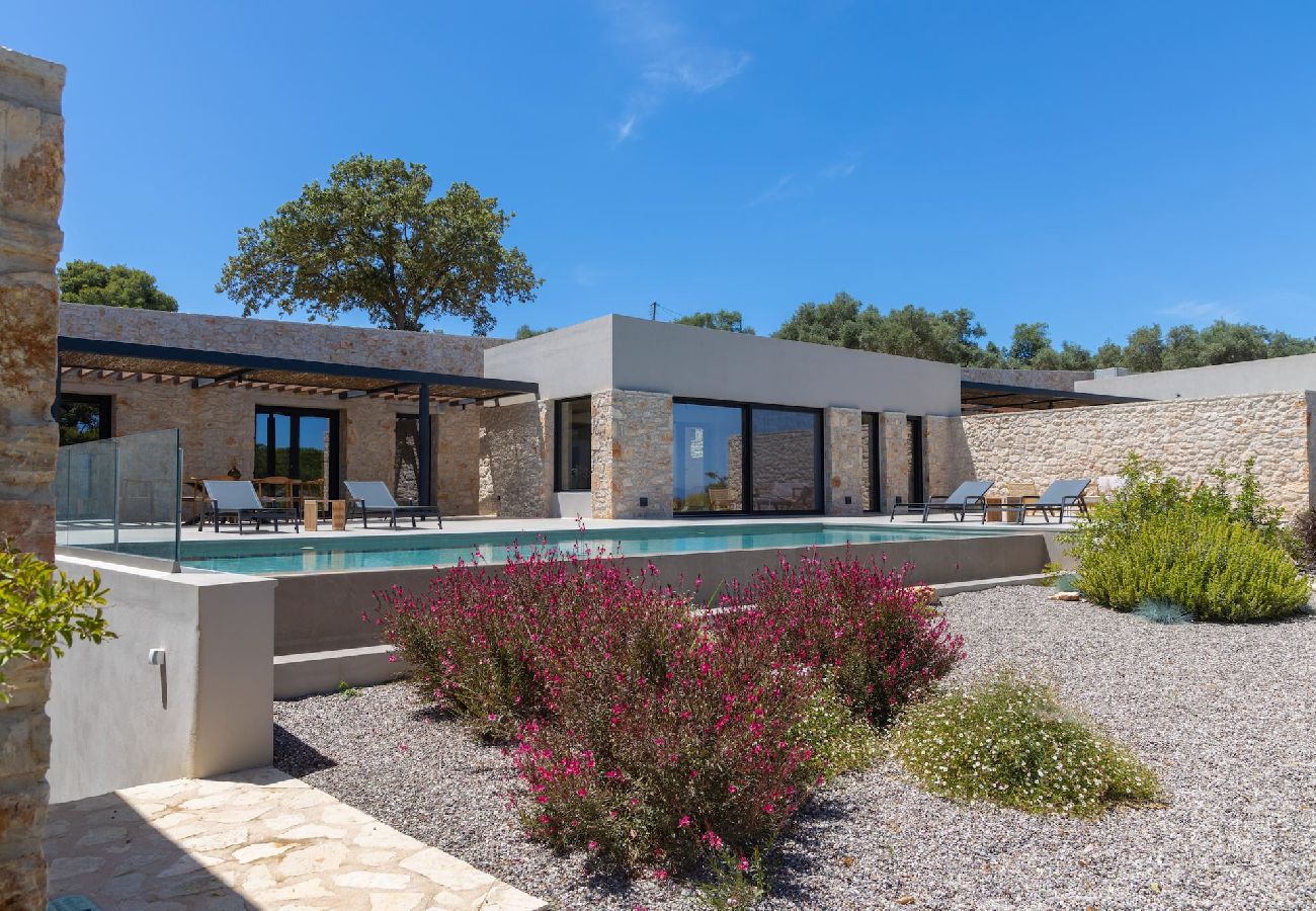 House in Amfilochia - THEROS BASIL (2 BED)