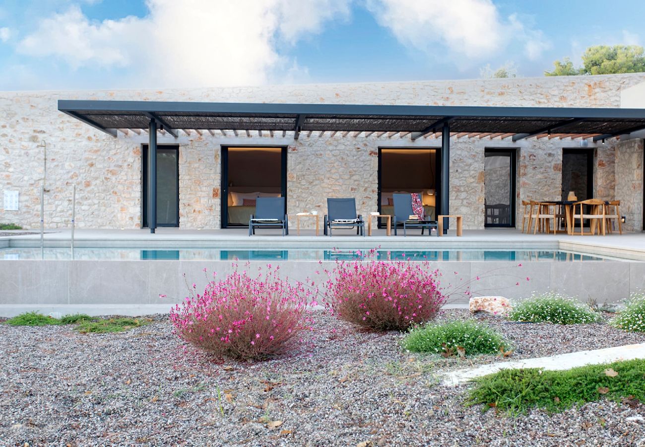 House in Amfilochia - THEROS ALOE (3 BED)