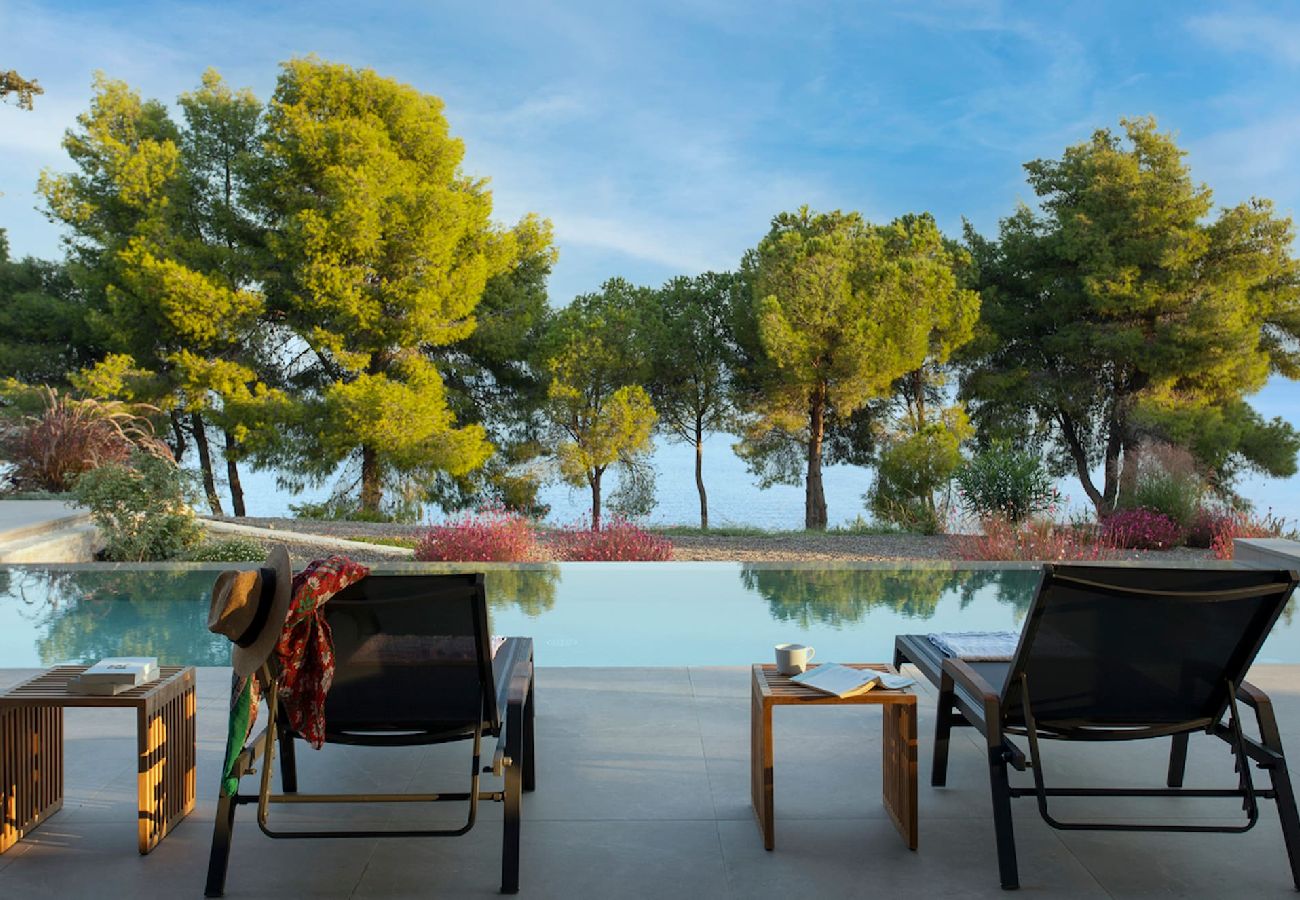 House in Amfilochia - THEROS ALOE (3 BED)