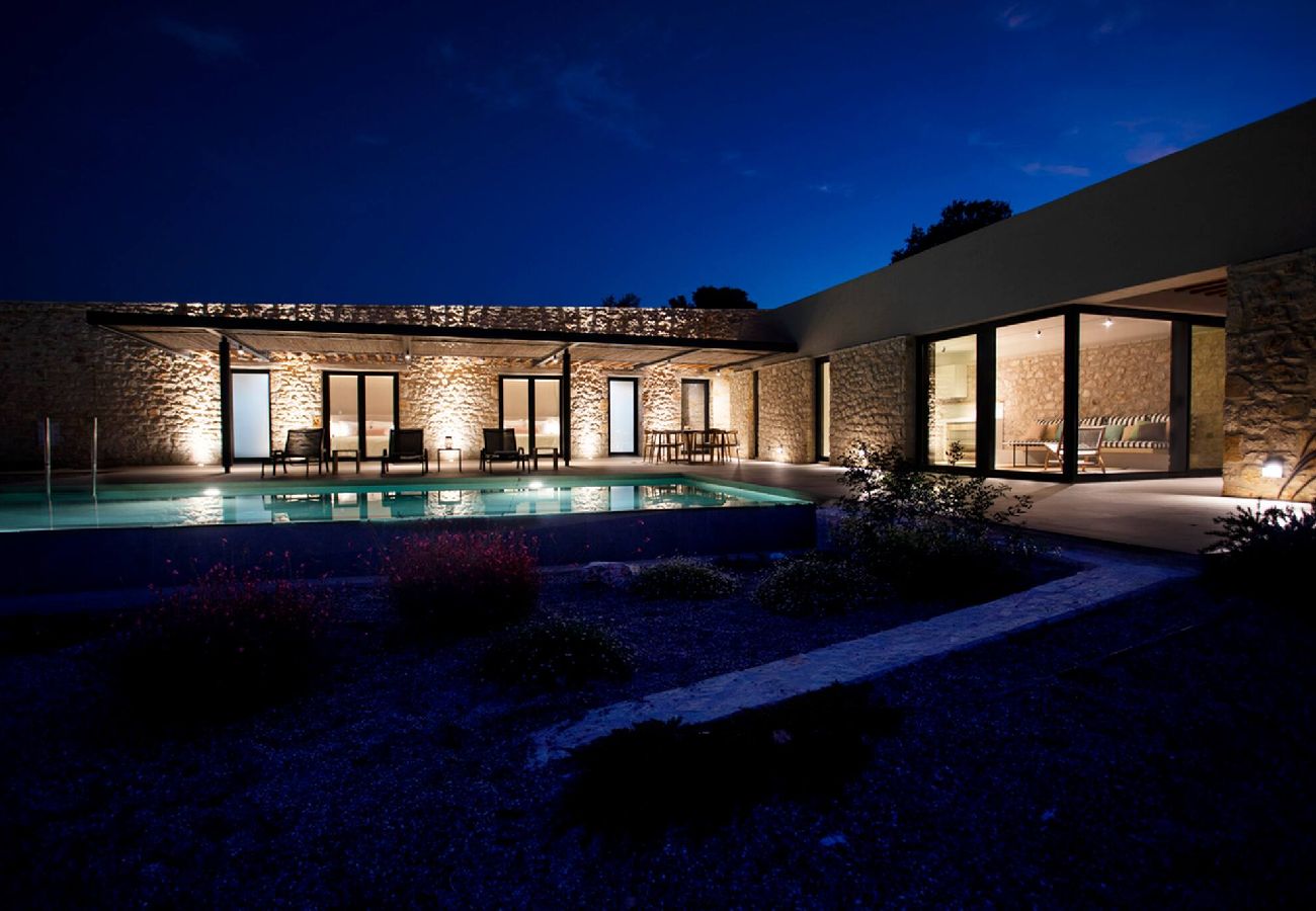 House in Amfilochia - THEROS ALOE (3 BED)