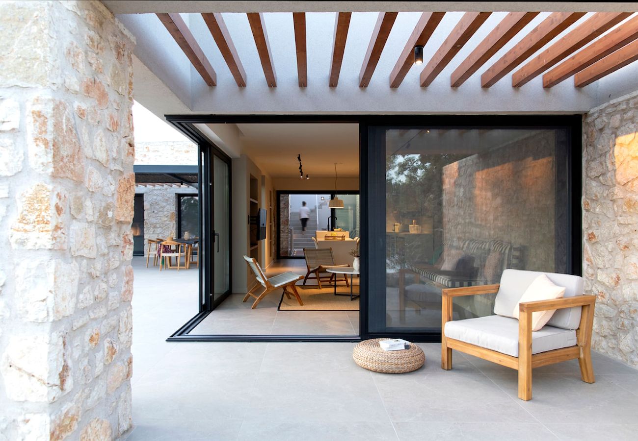 House in Amfilochia - THEROS ALOE (3 BED)