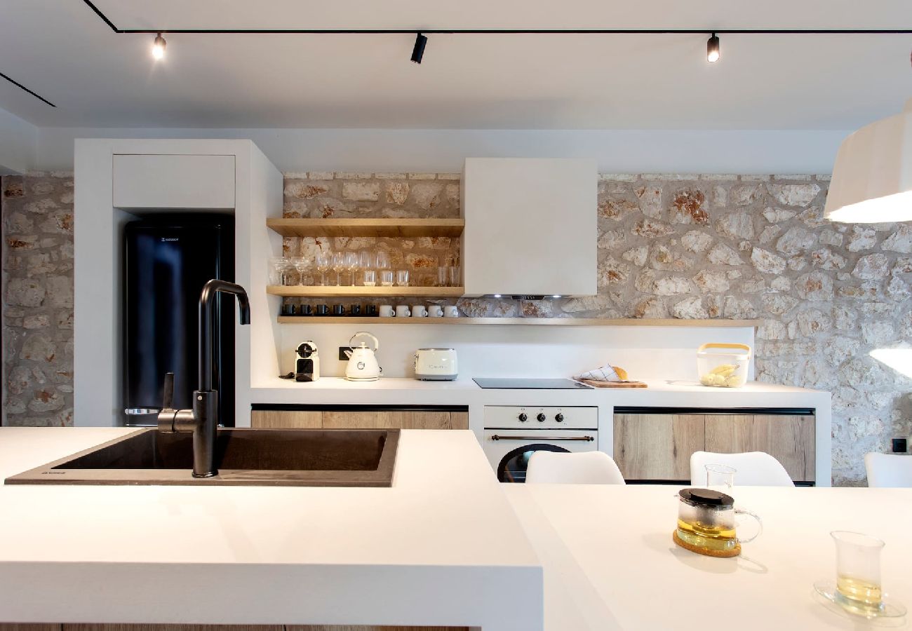 House in Amfilochia - THEROS ALOE (3 BED)