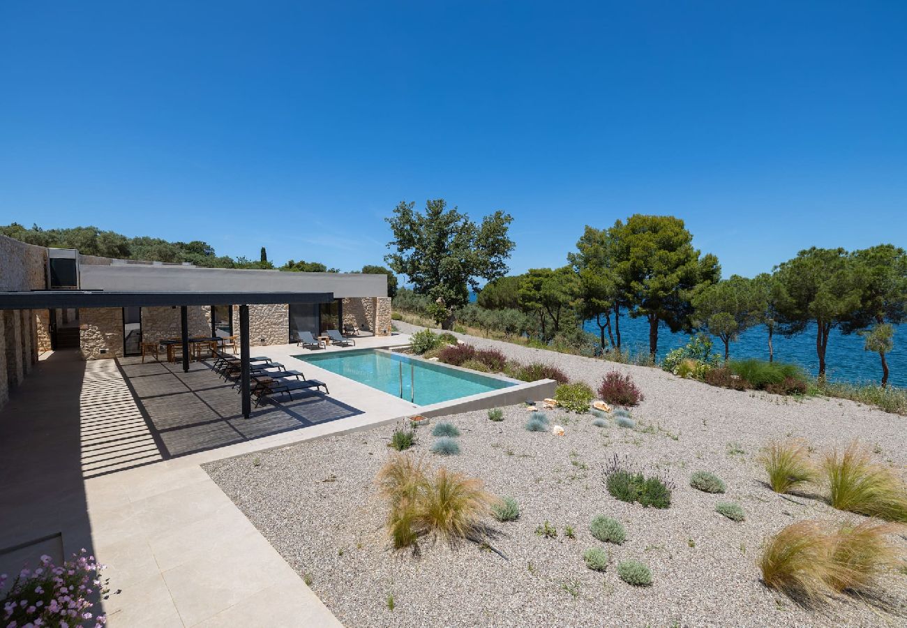 House in Amfilochia - THEROS ALOE (3 BED)