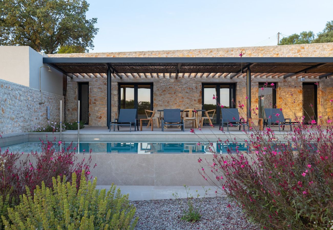 House in Amfilochia - THEROS CITRUS (3 BED)