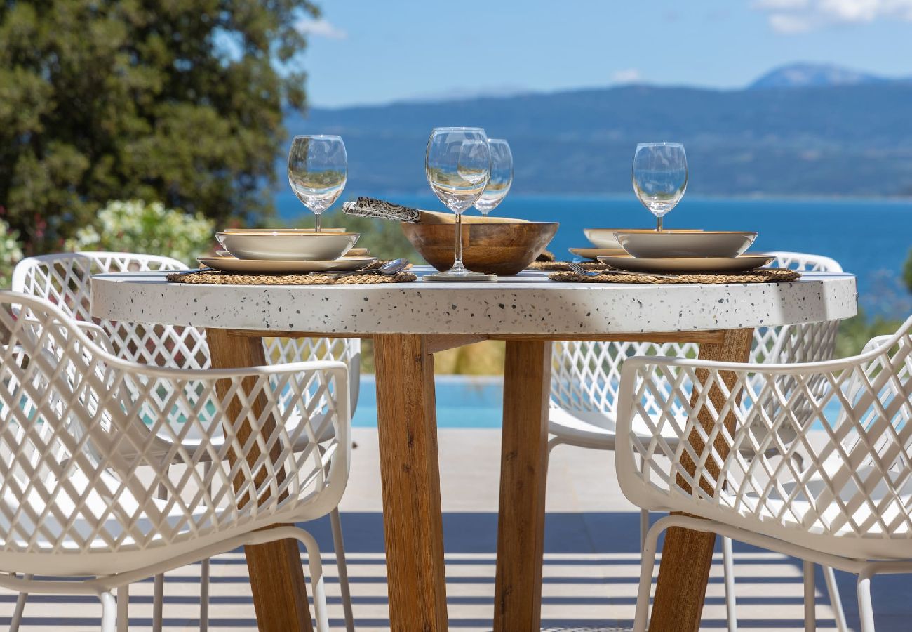 House in Amfilochia - THEROS DAFNI (2 BED)