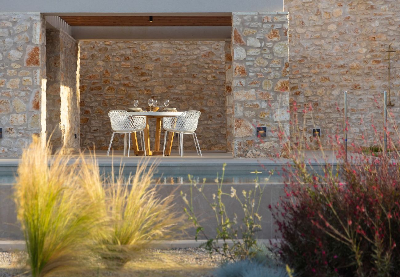 House in Amfilochia - THEROS DAFNI (2 BED)