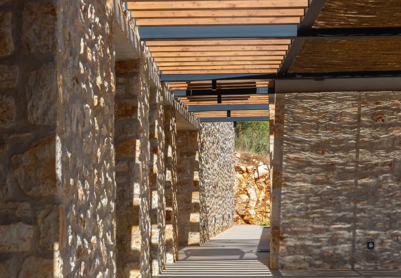 House in Amfilochia - THEROS DAFNI (2 BED)