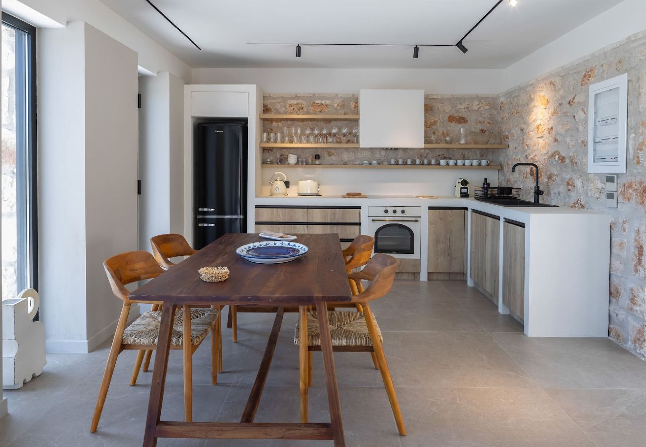 House in Amfilochia - THEROS DAFNI (2 BED)