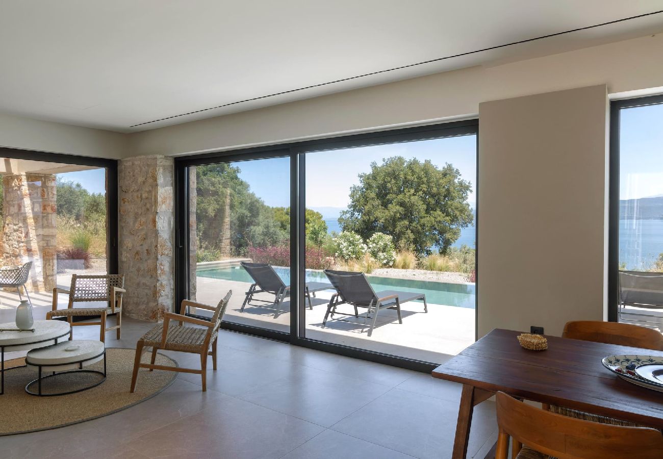 House in Amfilochia - THEROS DAFNI (2 BED)