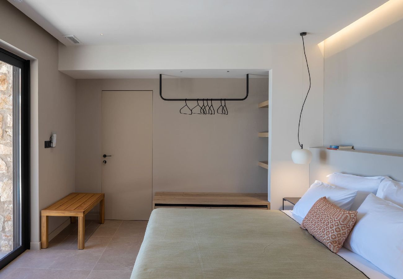 House in Amfilochia - THEROS DAFNI (2 BED)