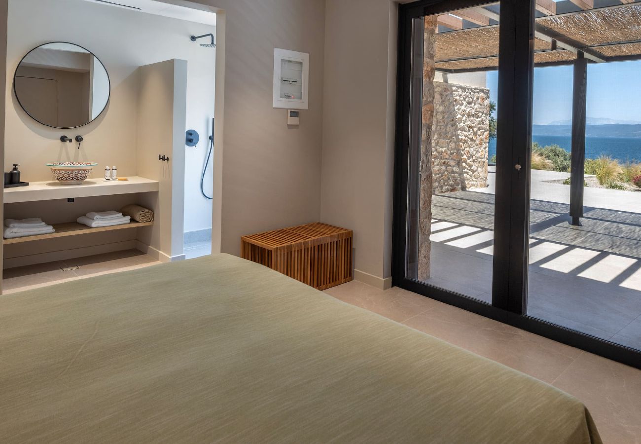 House in Amfilochia - THEROS DAFNI (2 BED)