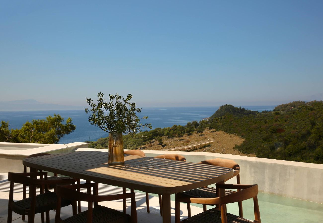House in Lefkada - SCIROCCO PENELOPE (2 BED)
