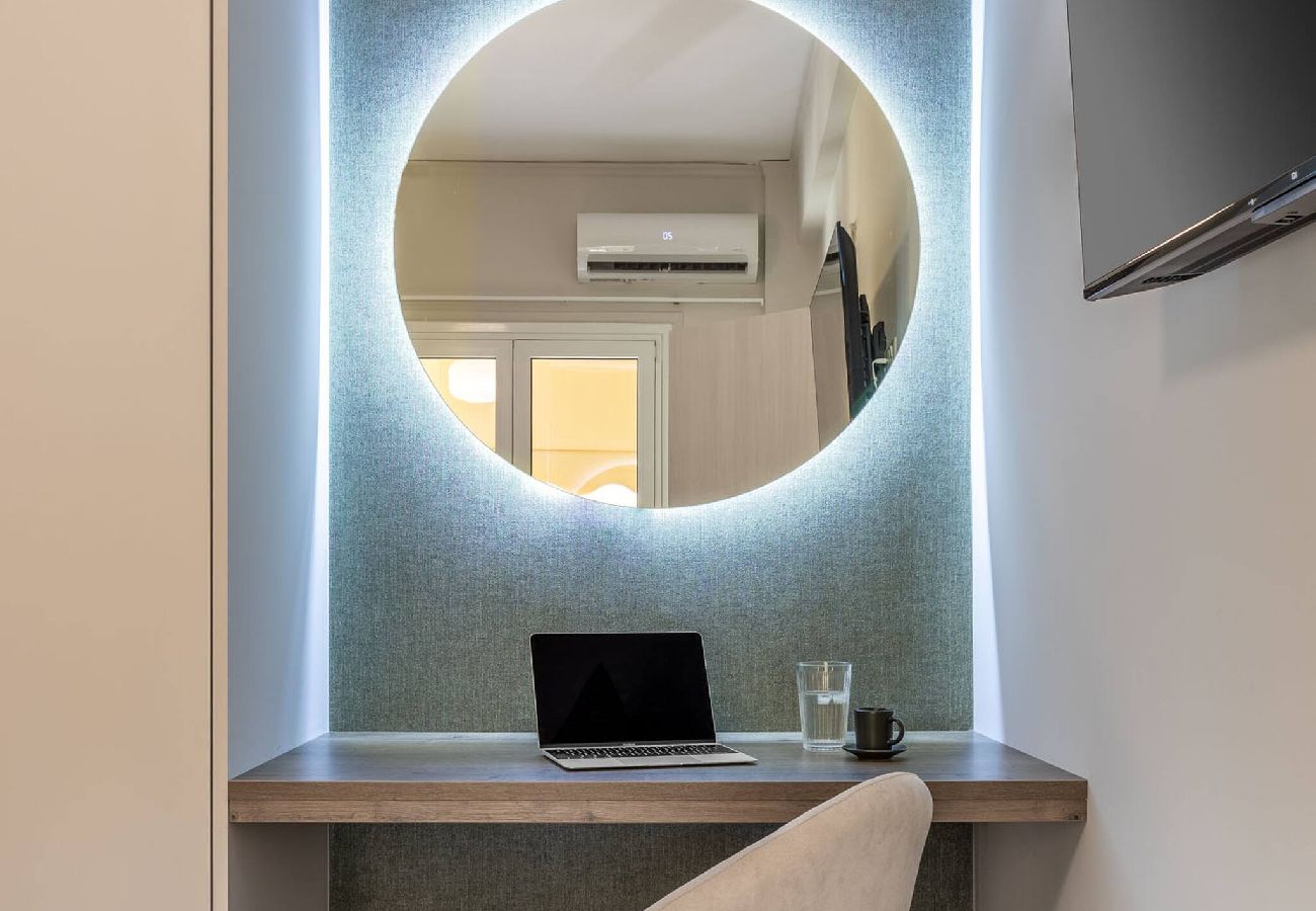 Apartment in Athens - BEEHIVE GROUND