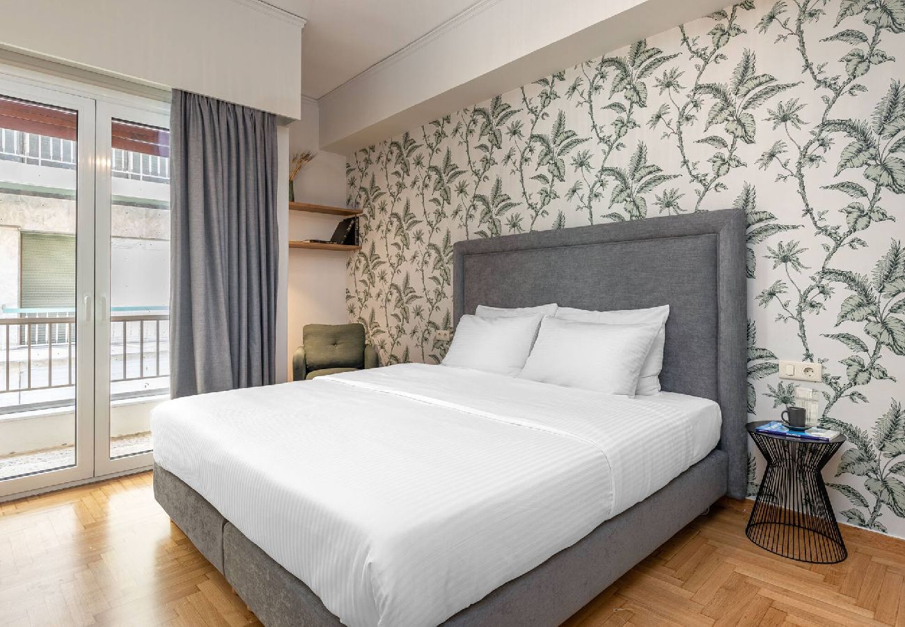 Apartment in Athens - BEEHIVE GROUND