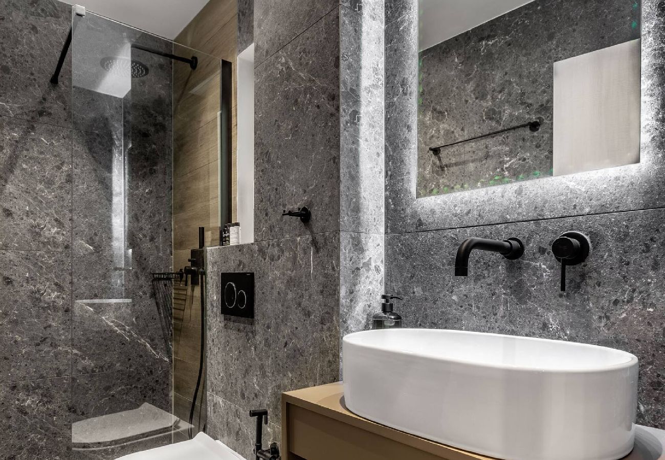 Apartment in Athens - BEEHIVE GROUND